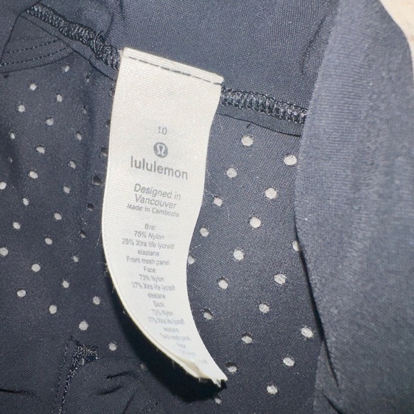 Lululemon Unleash Strength Bra *Medium Support, B/C Cup
Black size 10 - Picture 5 of 6